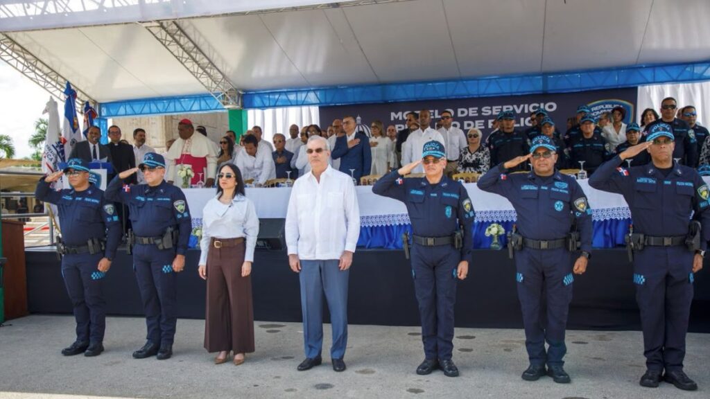 Presidente Abinader deja iniciado en La Altagracia despliegue del nuevo modelo de patrullaje con 990 agentes entrenados y equipados para continuar fortaleciendo la seguridad en la Región Este